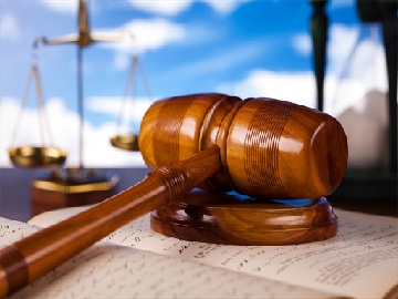 淄博街头，有人突然被卷入车底！惊魂30秒监控曝光